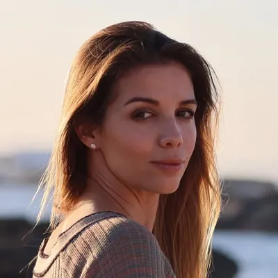 Isabel Vollmer | Schauspielerin | Comedian profile