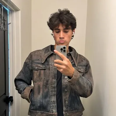 Isaiah Stolp profile