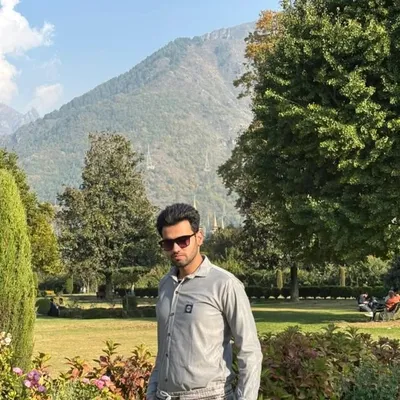 isfar abbasi profile
