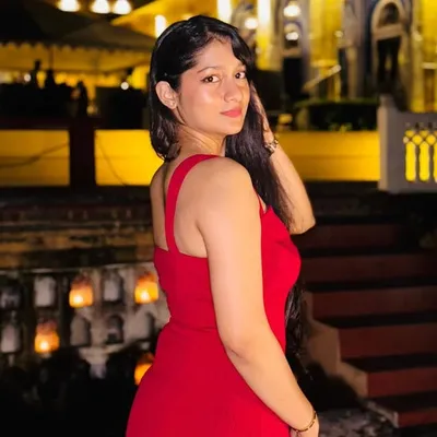 @ishagairolaa profile