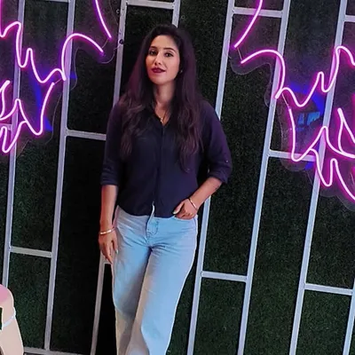 ishani dhingra profile