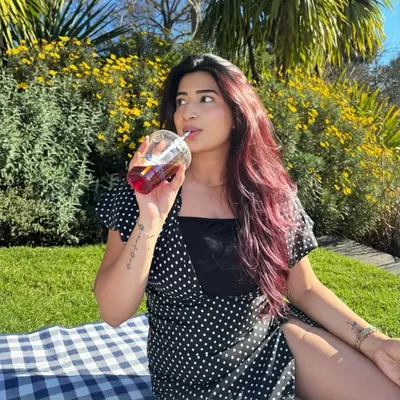 Isheeta with 2 Es | Body Positiveš» profile