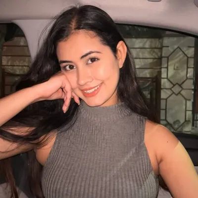 I S H I K A Instagram profile photo