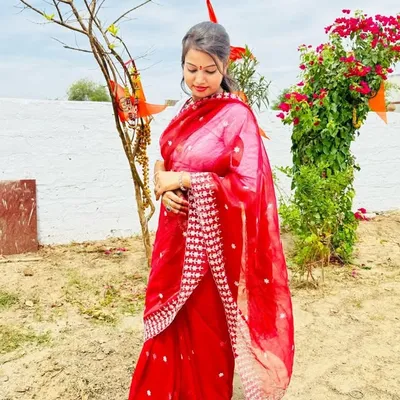 ꧁༺ ISHITA GEHLOT ༻꧂ profile