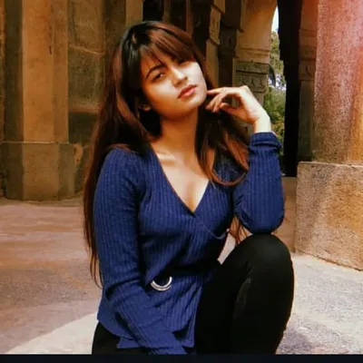 Swati Chauhan Sapra スワーティー・チョーハン profile
