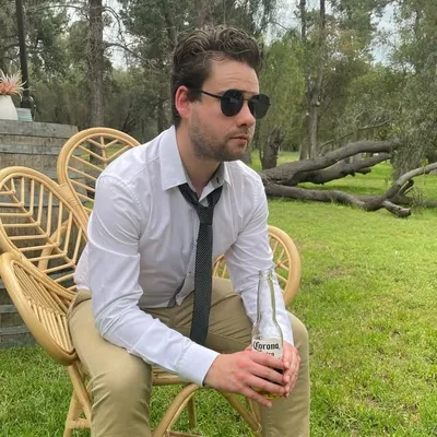 Dion Neill profile