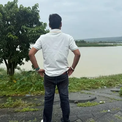 Aniket Tomar profile