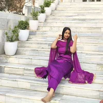 অ মি শা 🥀 profile