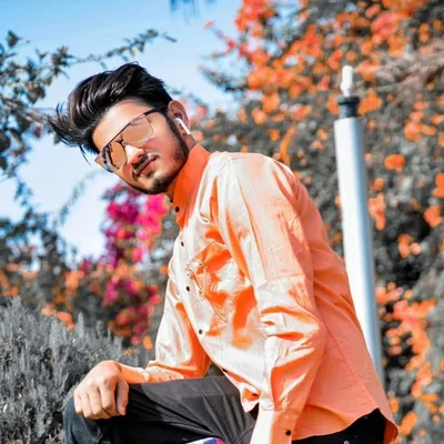 ★ τοΓικ s κΗαη profile