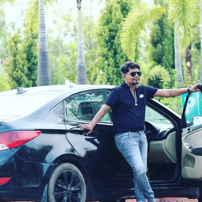 Shashilesh tiwari profile