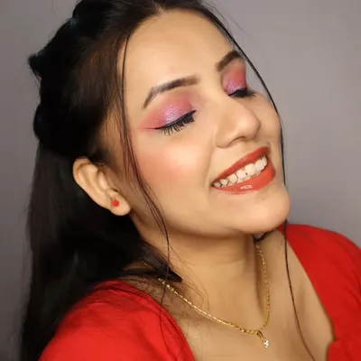 Rashmi Sinha profile