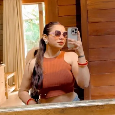 Ssaloni Harsh Rawat ๐๏ธ profile