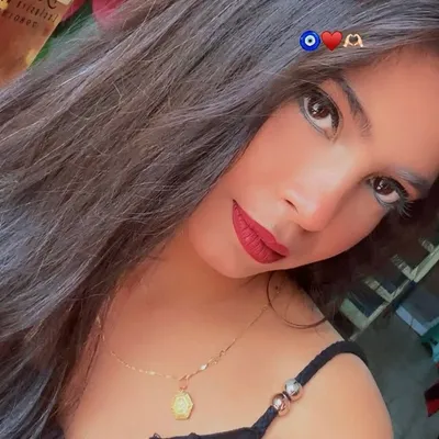 Mona 🦋 profile