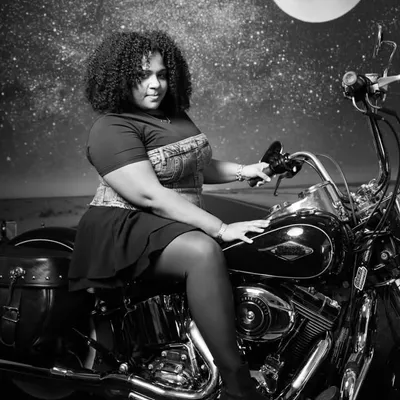 Shirley Eliza | NYC Latina Content Creator profile