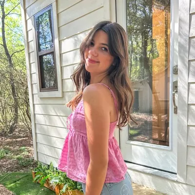 Annie Rose profile