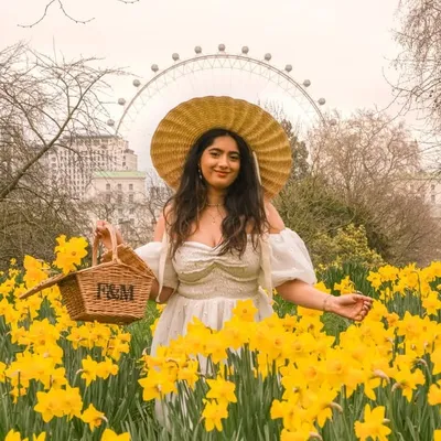 Anushka #londonblogger profile