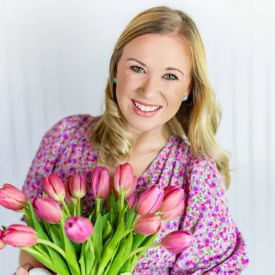 Carli Ann - UGC Creator + Brand Photographer profile