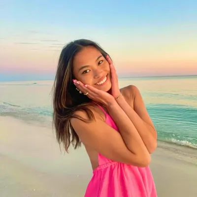 caroline ☻ profile