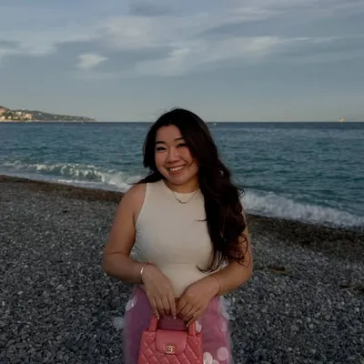 celesta👜🩵 profile