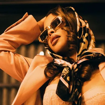 CHARLi profile