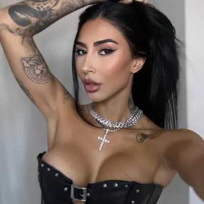 Eliza Mosh profile