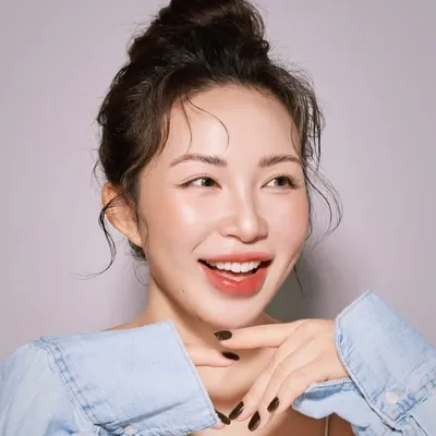 ๐ ๐ ๐ ๐ ๐ | beauty marketer + creator ๐ฐ๐ท๐จ๐ฆ profile