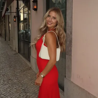 lauren profile