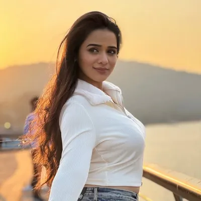 Madhura Joshi profile