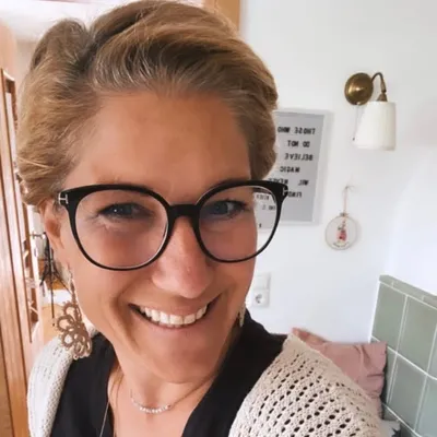 Anja Fischer profile