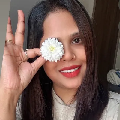 MRINALI | Lifestyle & travel profile