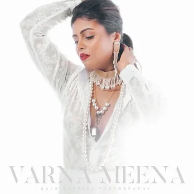 varnameena✨ profile