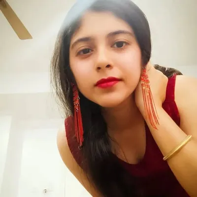 Simran Kapoor profile