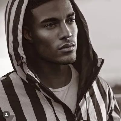 ๐๐๐๐
๐๐-๐๐๐๐๐๐ โข profile