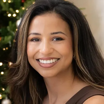 Zoe Kelly profile