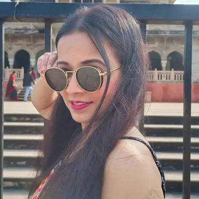 ๐ผ Veena Singh ๐ผ profile