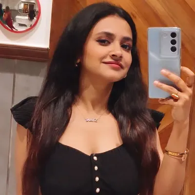 Vidhi Khanna profile