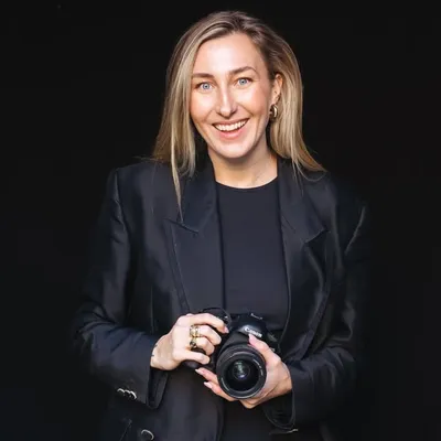 Ivy Erlinger-Robertson profile