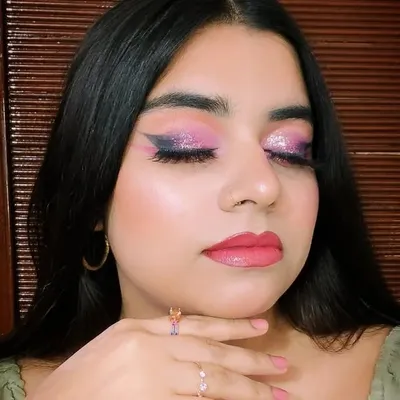 BEAUTY INFLUENCER || IZA MUA profile