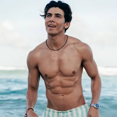 Izaak Alatorre profile
