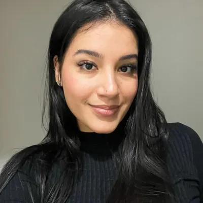 Izabela Maciel profile