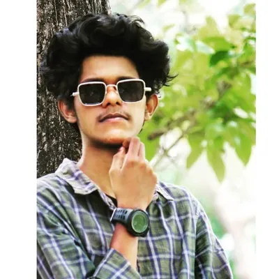 J ⭕ Y A L profile