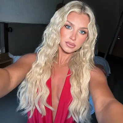 JACKLYN VILICHKA️ profile