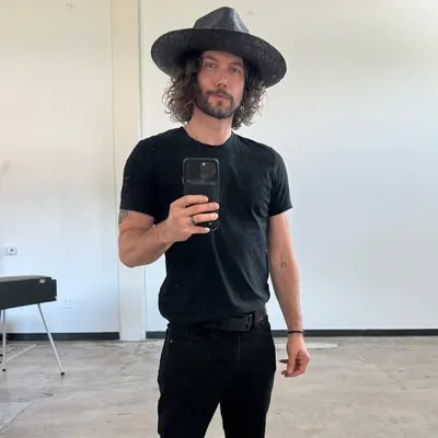 Jackson Rathbone profile