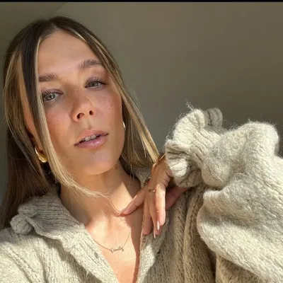 Jaclyn M profile