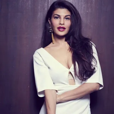 JACQUELINE FERNANDEZ profile