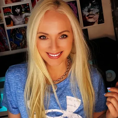 Jacqueline Jax profile