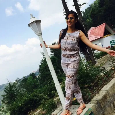 Pooja aswani❤ profile