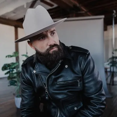 Jake Luhrs profile