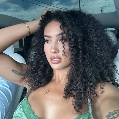 Janay 🦁 profile