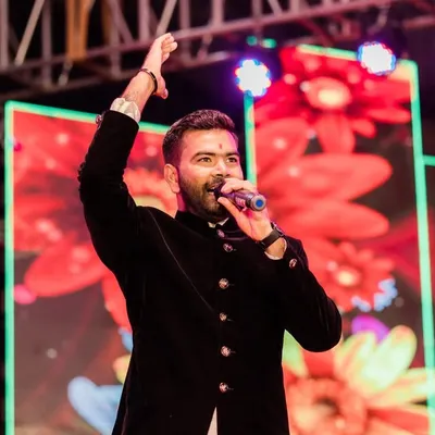 Janak Vaghela SingerGir profile
